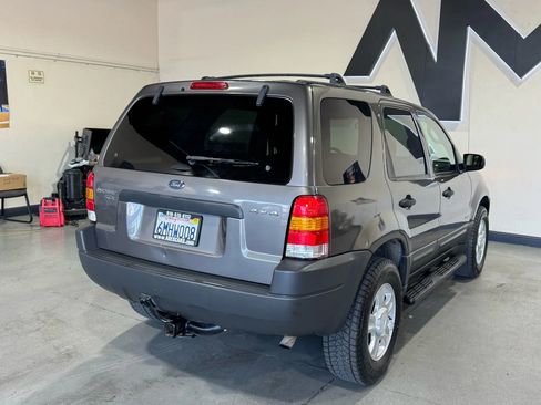 Used 2003 Ford Escape XLT image 5