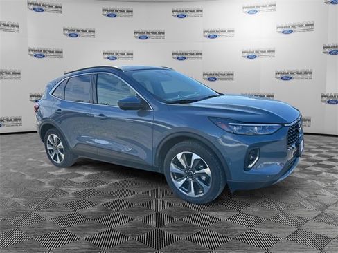 Certified 2023 Ford Escape Platinum w/ Premium Technology Package image 7