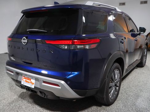 Used 2022 Nissan Pathfinder SL w/ SL Premium Package image 7