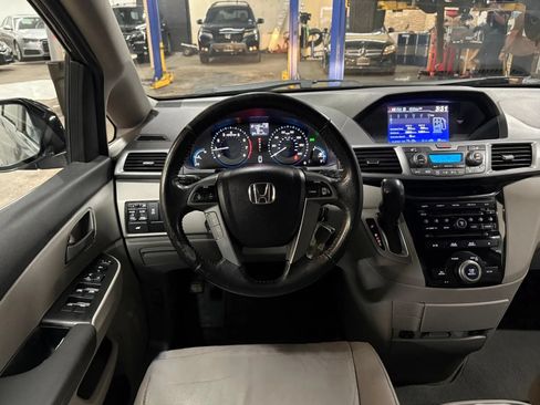 Used 2013 Honda Odyssey EX-L image 17