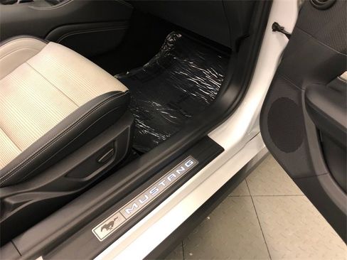 Used 2024 Ford Mustang Premium image 32