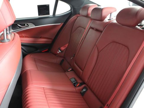 Used 2025 Genesis G70 2.5T w/ Sport Prestige Package image 18