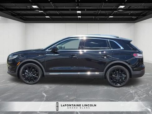 Used 2023 Lincoln Nautilus Reserve w/ Monochromatic Package AWD/4WD image 2