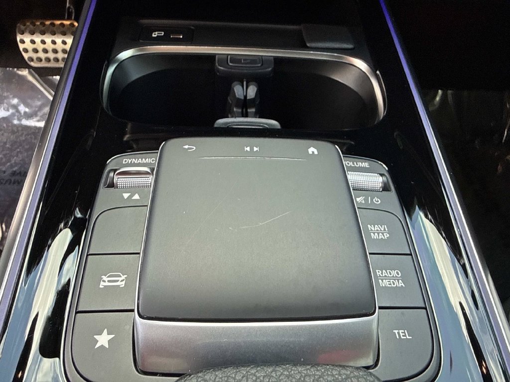 Used 2022 Mercedes-Benz GLB 35 AMG 4MATIC image 32