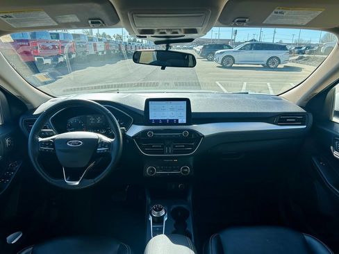 Certified 2020 Ford Escape SEL image 31