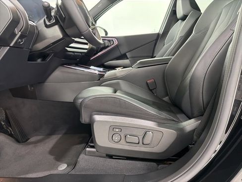 Used 2025 BMW X3 xDrive30i w/ Premium Package image 14