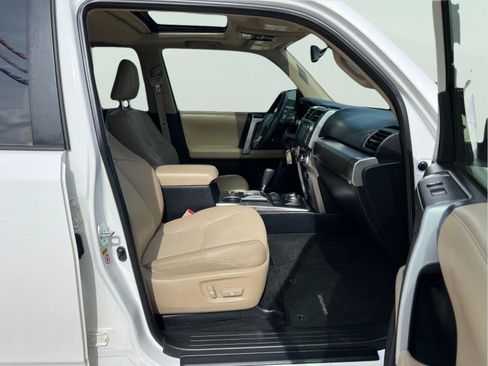 Used 2019 Toyota 4Runner SR5 Premium AWD/4WD image 23