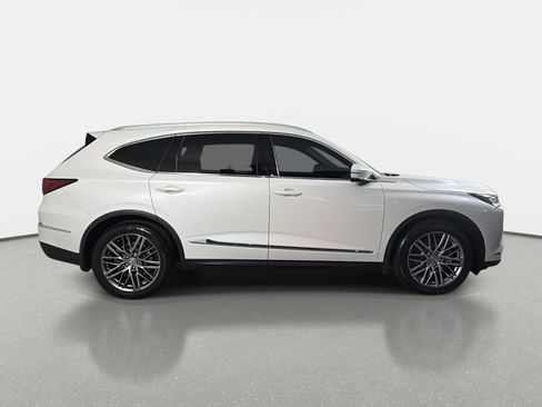 Used 2022 Acura MDX SH-AWD w/ Advance Package image 2