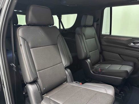 Used 2021 Chevrolet Suburban High Country image 23