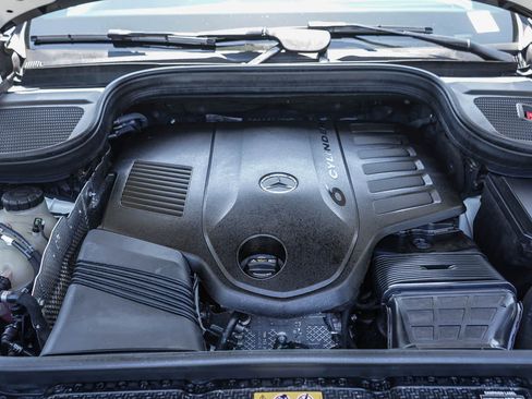 Used 2021 Mercedes-Benz GLS 450 4MATIC image 26