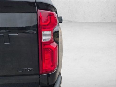 Used 2022 Chevrolet Silverado 2500 LTZ w/ LTZ Plus Package AWD/4WD image 15