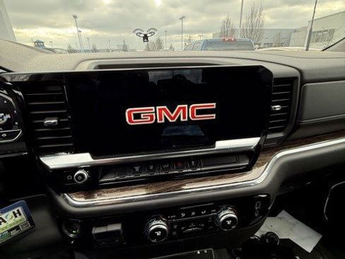 Used 2024 GMC Sierra 2500 SLE w/ SLE Convenience Package image 20