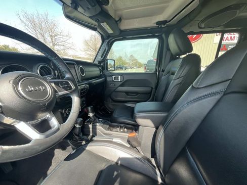 Used 2021 Jeep Wrangler Unlimited Rubicon 4xe image 2