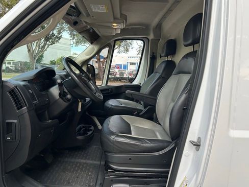 Used 2018 RAM ProMaster 2500 w/ Interior Convenience Group image 10