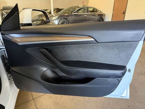 Used 2023 Tesla Model 3 Standard Range RWD image 28