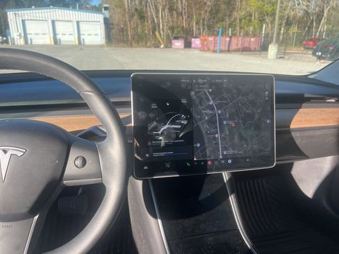 Used 2020 Tesla Model 3 Long Range image 10