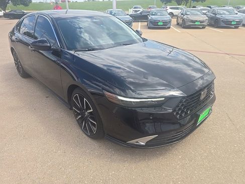 Used 2024 Honda Accord Touring image 7