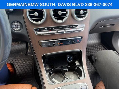 Used 2020 Mercedes-Benz GLC 300 4MATIC image 19