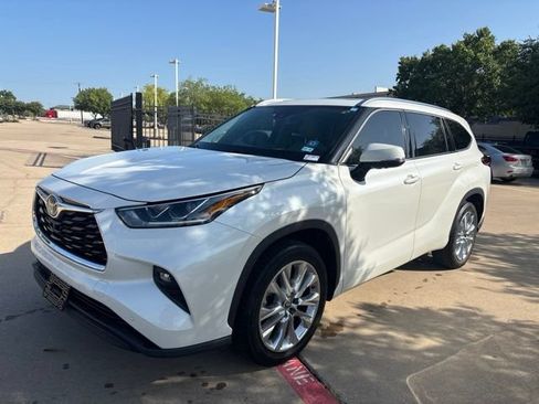 Used 2020 Toyota Highlander Limited FWD image 1