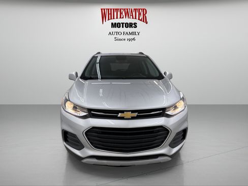 Used 2020 Chevrolet Trax LT w/ LT Convenience Package AWD/4WD image 6