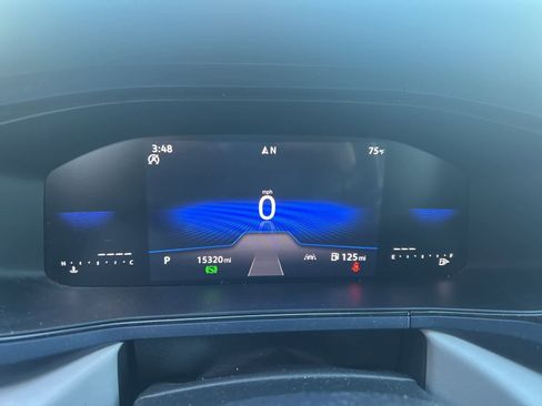 Used 2024 Volkswagen Taos SE image 35