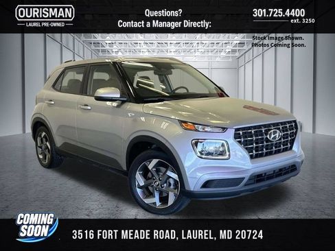 Used 2025 Hyundai Venue SE FWD image 1