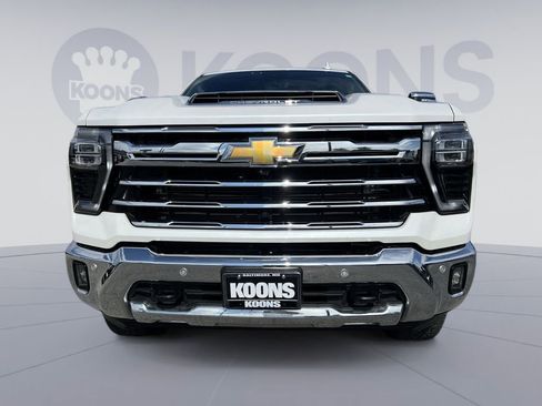 Used 2024 Chevrolet Silverado 2500 LTZ w/ LTZ Plus Package AWD/4WD image 11