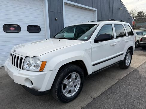 Used 2007 Jeep Grand Cherokee Laredo w/ Cargo Convenience Group image 1