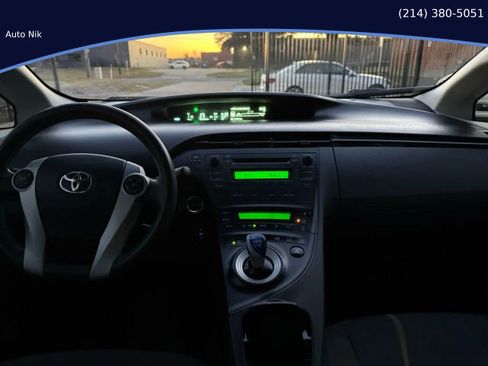 Used 2011 Toyota Prius One image 9