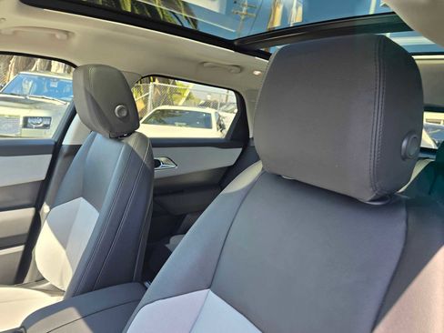 Certified 2025 Land Rover Range Rover Velar Dynamic SE image 25