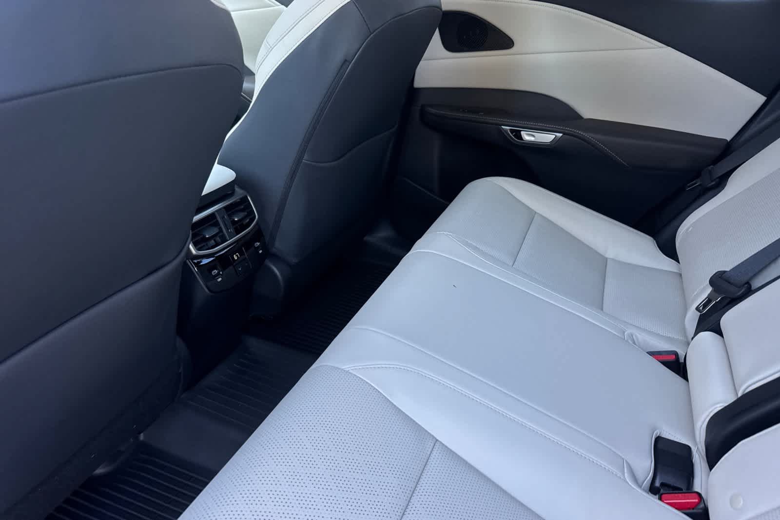 New 2026 Lexus RX 350 Premium Plus w/ Accessory Package (2T) FWD image 4