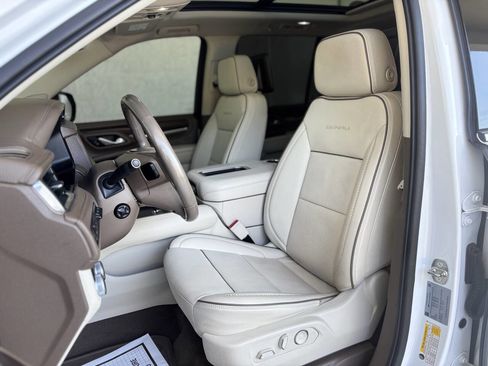 Used 2021 GMC Yukon Denali w/ Denali Ultimate Package image 14