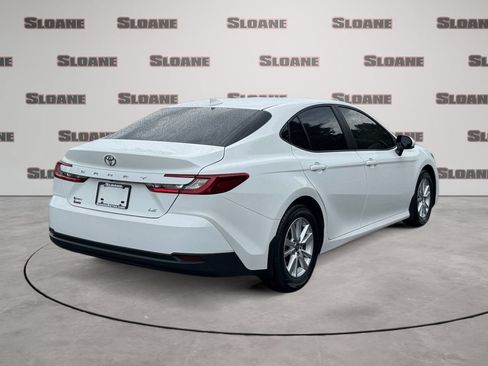 Used 2025 Toyota Camry LE FWD image 5