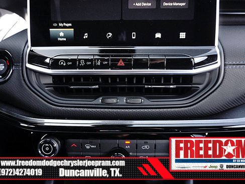 New 2026 Jeep Compass Latitude image 21