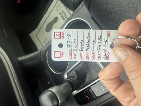 Used 2019 Toyota Highlander Limited image 14