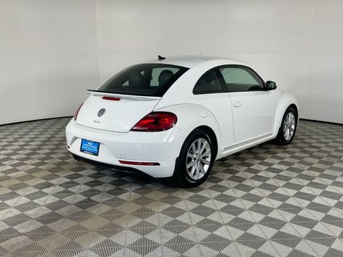 Used 2018 Volkswagen Beetle 2.0T S FWD image 24