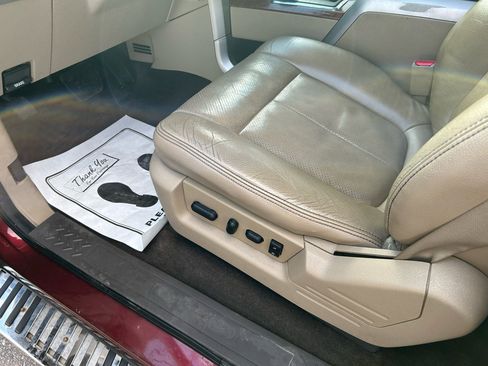 Used 2010 Ford F150 Lariat image 10