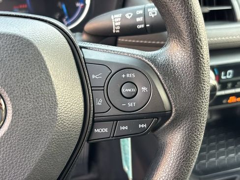 Used 2025 Toyota RAV4 LE AWD/4WD image 16