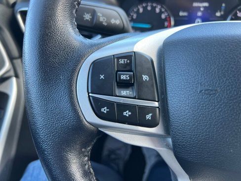 Certified 2021 Ford Explorer XLT w/ Equipment Group 202A image 19