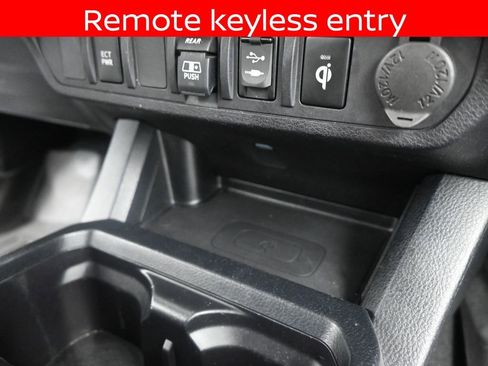 Used 2018 Toyota Tacoma TRD Sport image 14