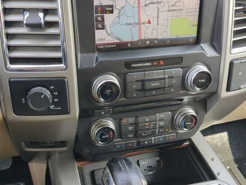 Used 2015 Ford F150 Lariat w/ Equipment Group 502A Luxury image 18