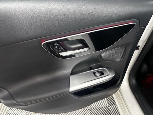 Used 2023 Mercedes-Benz C 300 Sedan image 35