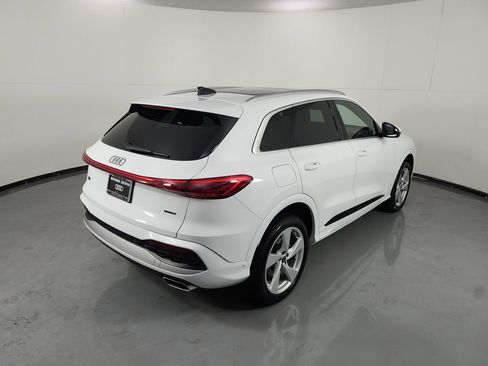 Used 2025 Audi Q5 Premium Plus w/ Premium Plus image 37