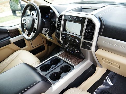 Used 2019 Ford F350 Lariat w/ Tow Technology Bundle AWD/4WD image 61