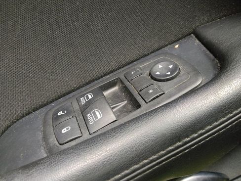 Used 2023 Dodge Challenger SXT RWD image 27