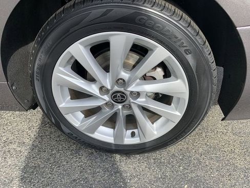 Certified 2023 Toyota Camry LE image 33