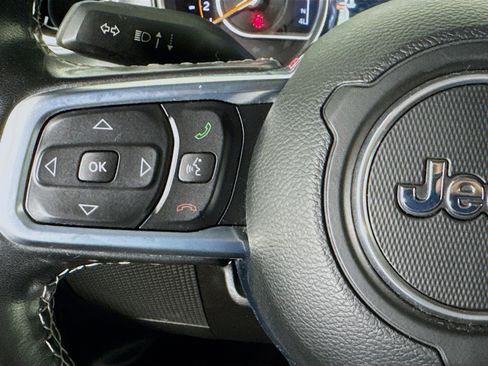 Used 2021 Jeep Wrangler Unlimited Sahara image 13