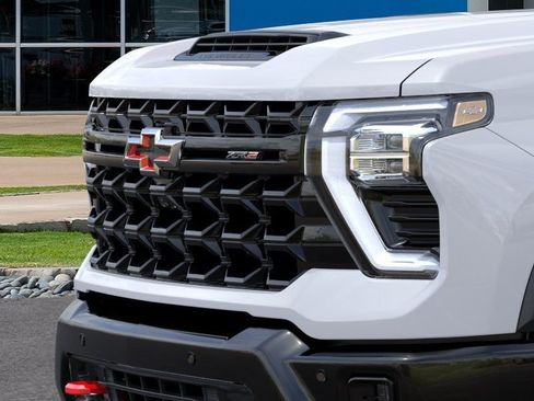 New 2026 Chevrolet Silverado 2500 ZR2 AWD/4WD image 13