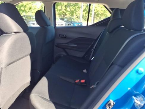 New 2025 Nissan Kicks Play S image 7