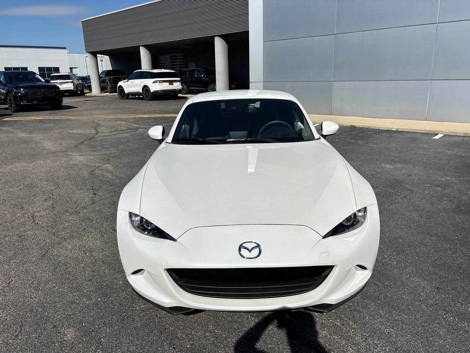 Used 2022 MAZDA MX-5 Miata RF Grand Touring RWD image 2